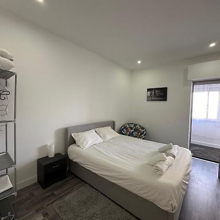Sea View Apartment & 4 Minutes Walk To The Beach Paço de Arcos Exteriör bild